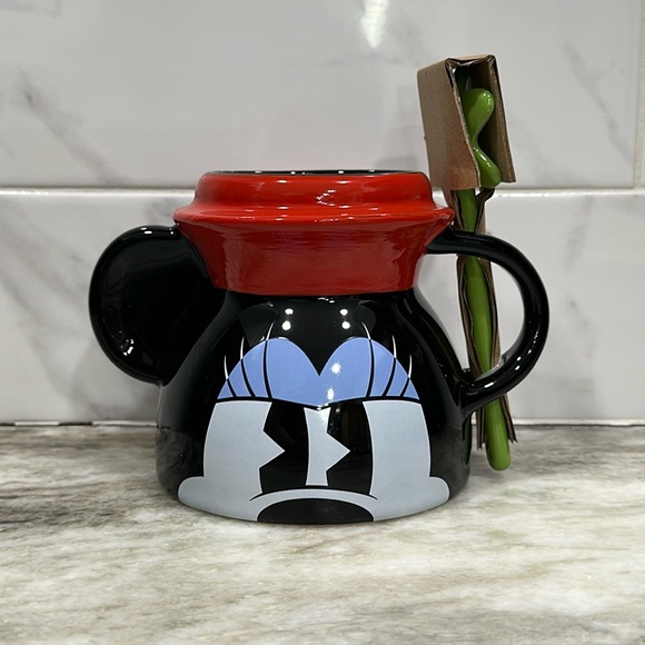Disney Store Parks Classic Minnie Mouse Figural Mug with Flower Spoon NEW Box - Picture 1 of 11
